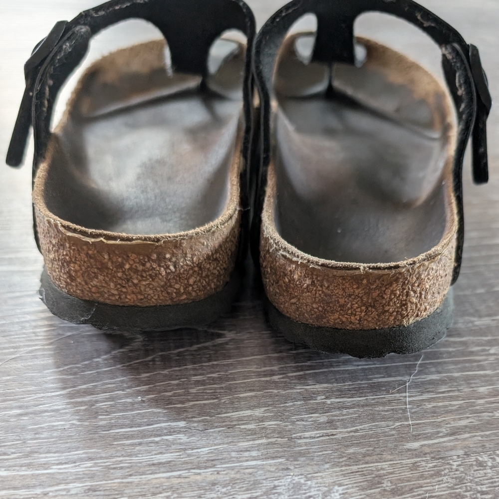 BIRKENSTOCK - Black Leather Gizeh Sandals - Picture 4 of 7